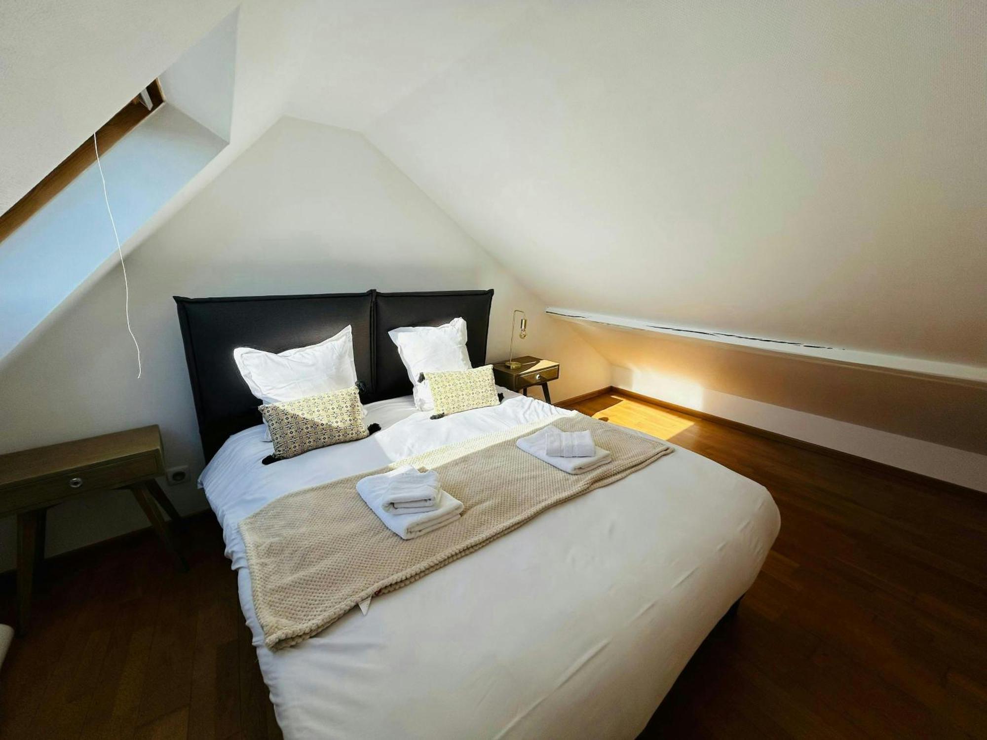 Le Majestueux Brulee Hypercentre Parking Apartman Reims Kültér fotó